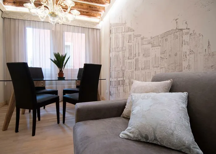 Ca' Xxii Marzo Boutique Apartament *