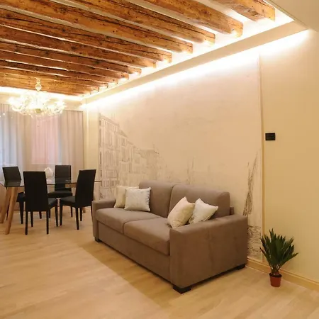 Ca' Xxii Marzo Boutique * Venise