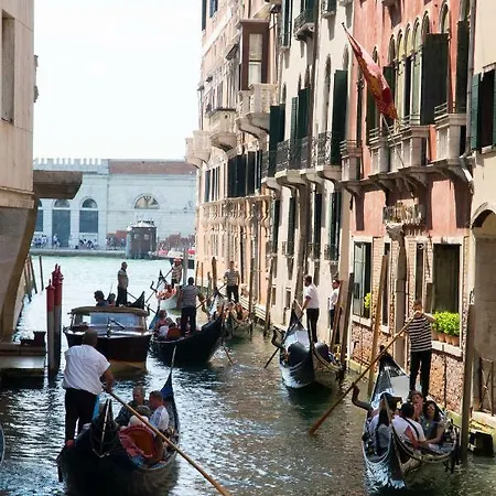 Ca' Xxii Marzo Boutique Appartement