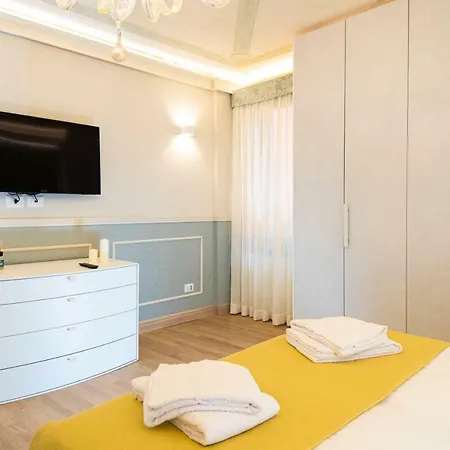 Ca' Xxii Marzo Boutique Appartement *